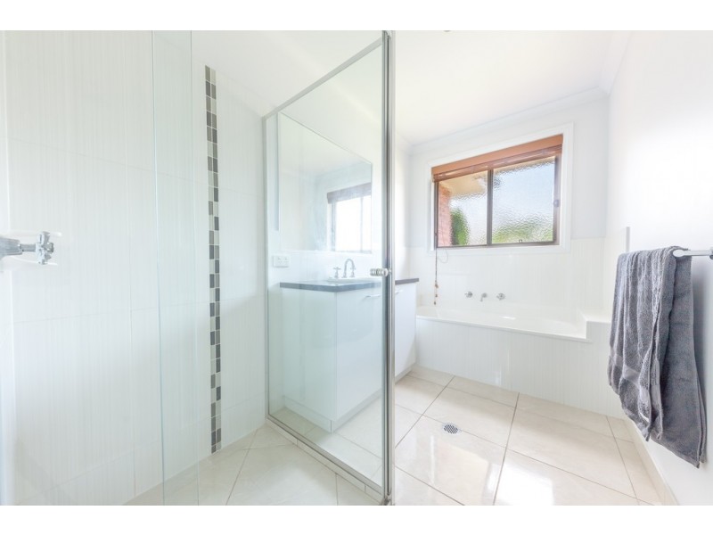 1 Owl Court, Thurgoona NSW 2640