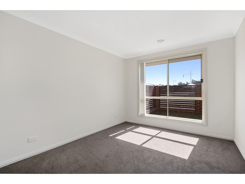 111 Stanton Drive, Thurgoona NSW 2640