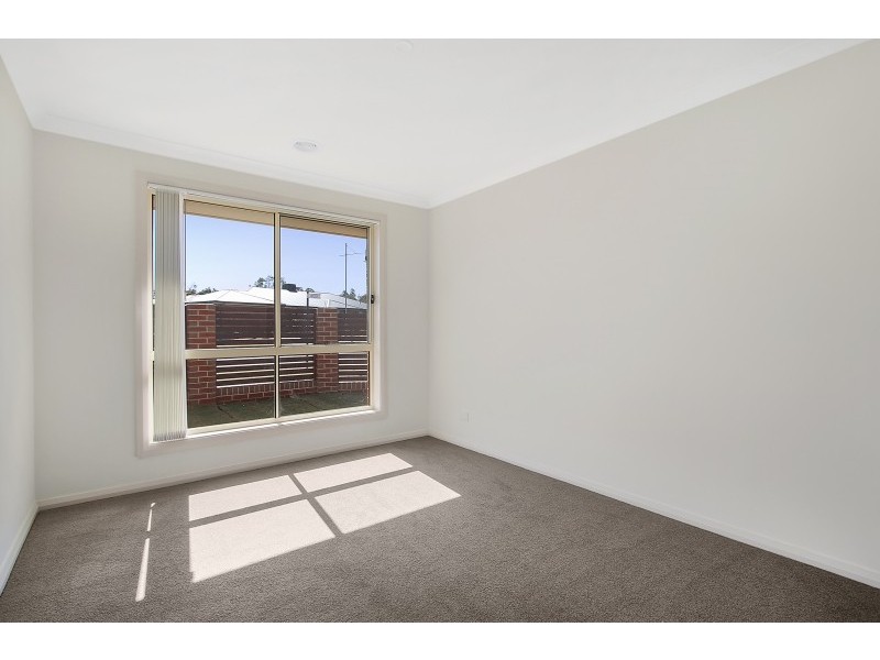 111 Stanton Drive, Thurgoona NSW 2640