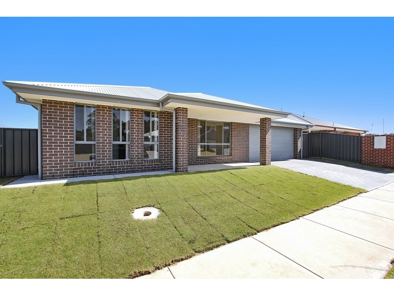 4 Lankester Court, Thurgoona NSW 2640