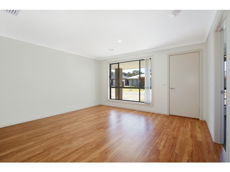 4 Lankester Court, Thurgoona NSW 2640