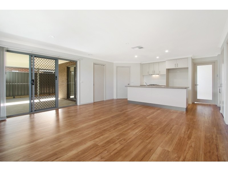 4 Lankester Court, Thurgoona NSW 2640