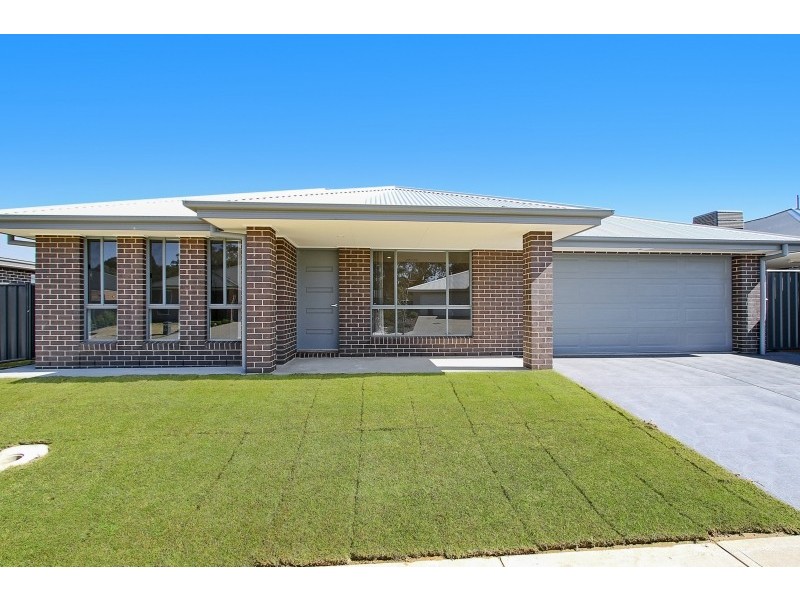 4 Lankester Court, Thurgoona NSW 2640