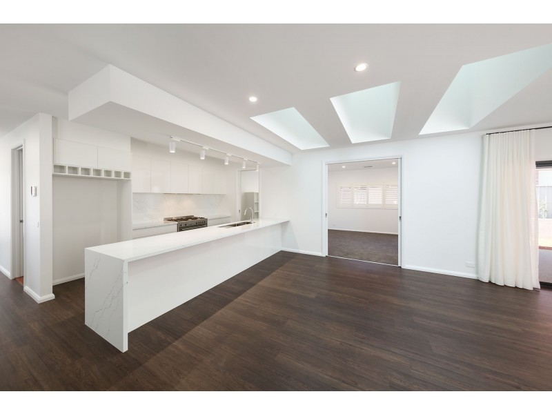 25 Honeysuckle Street, Thurgoona NSW 2640