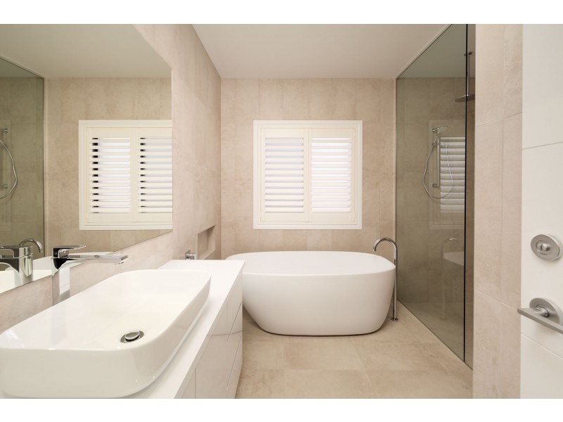 25 Honeysuckle Street, Thurgoona NSW 2640