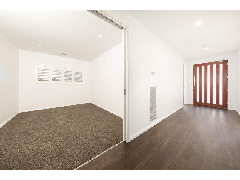 25 Honeysuckle Street, Thurgoona NSW 2640