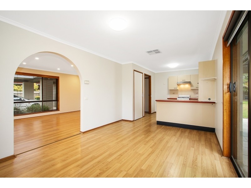 5 Troon Court, Thurgoona NSW 2640