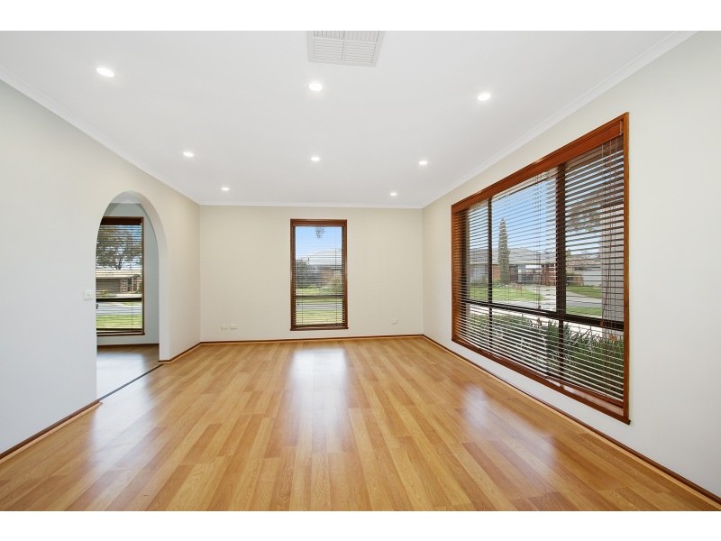 5 Troon Court, Thurgoona NSW 2640