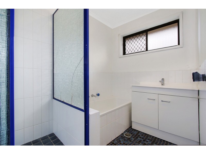 4/384 Kaylock Road, Lavington NSW 2641