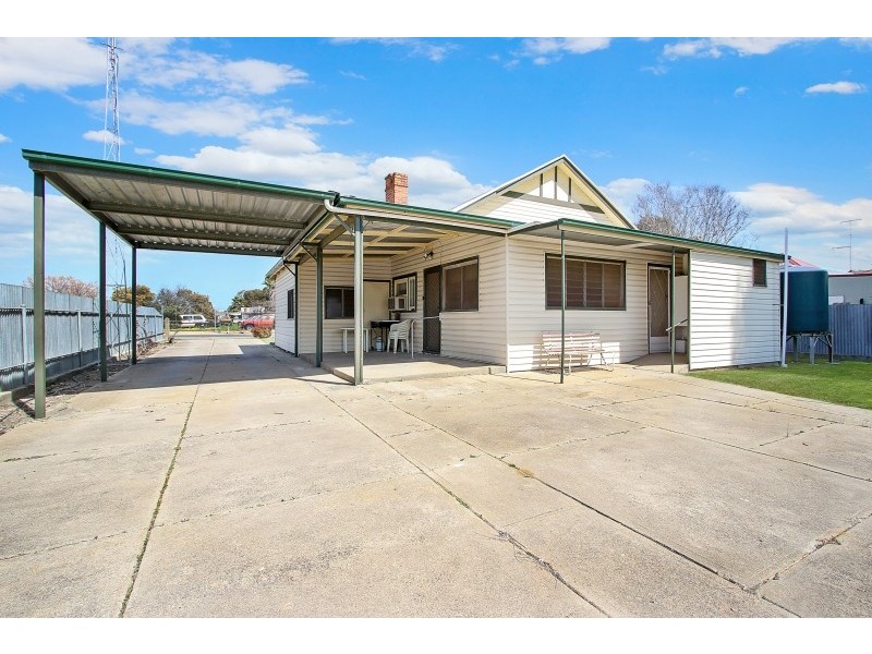 16 Queen Street, Walla Walla NSW 2659