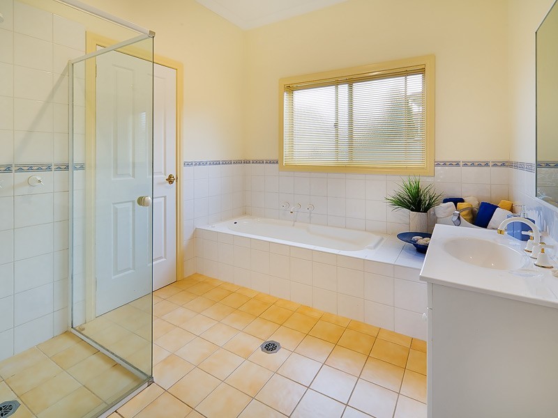 9 Eberle Close, Thurgoona NSW 2640