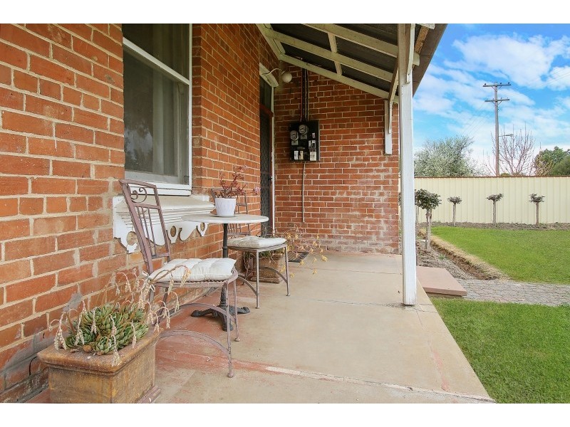 5 Douglas Street, Culcairn NSW 2660