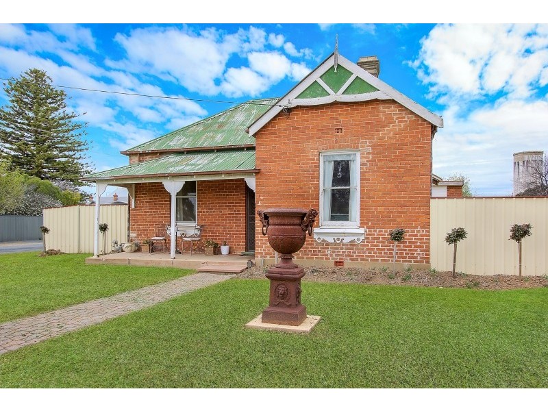 5 Douglas Street, Culcairn NSW 2660
