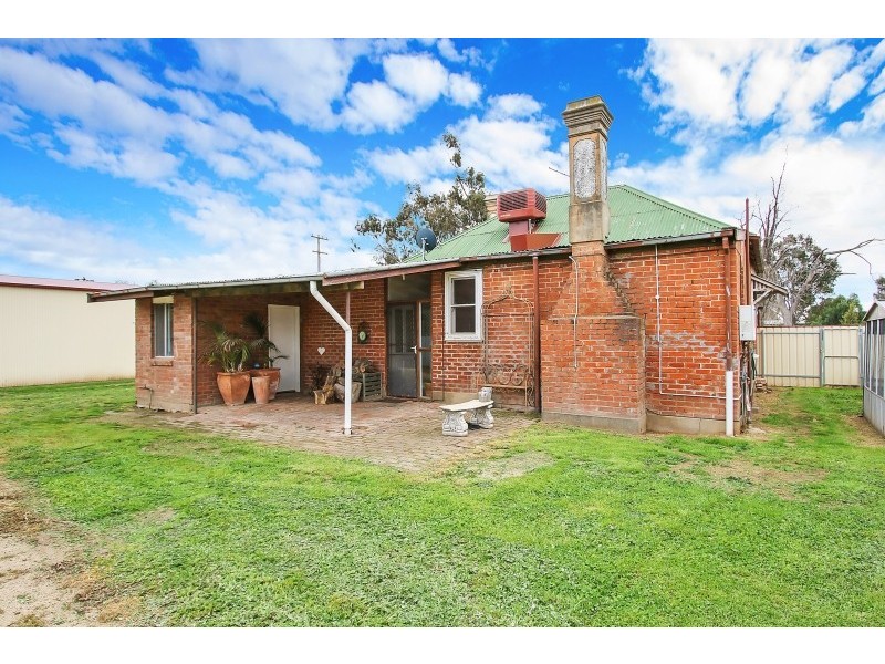5 Douglas Street, Culcairn NSW 2660
