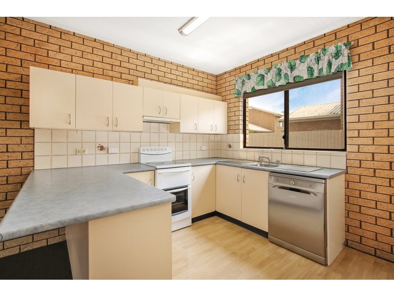 6/411 Bevan Street, Lavington NSW 2641
