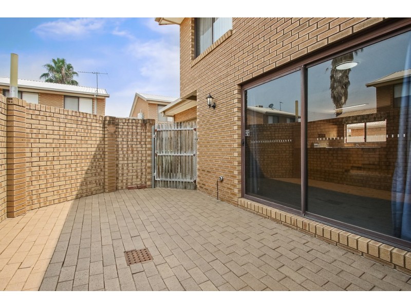 6/411 Bevan Street, Lavington NSW 2641