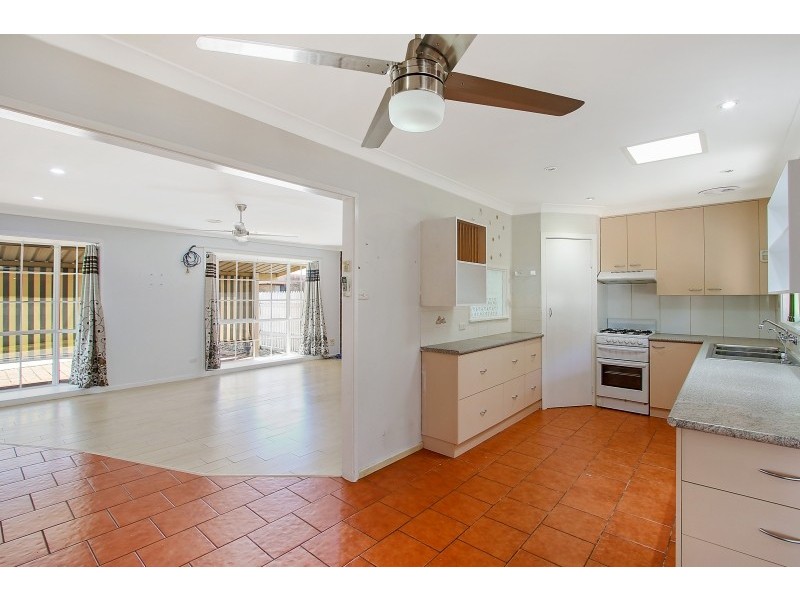 381 Sandrina Drive, Lavington NSW 2641