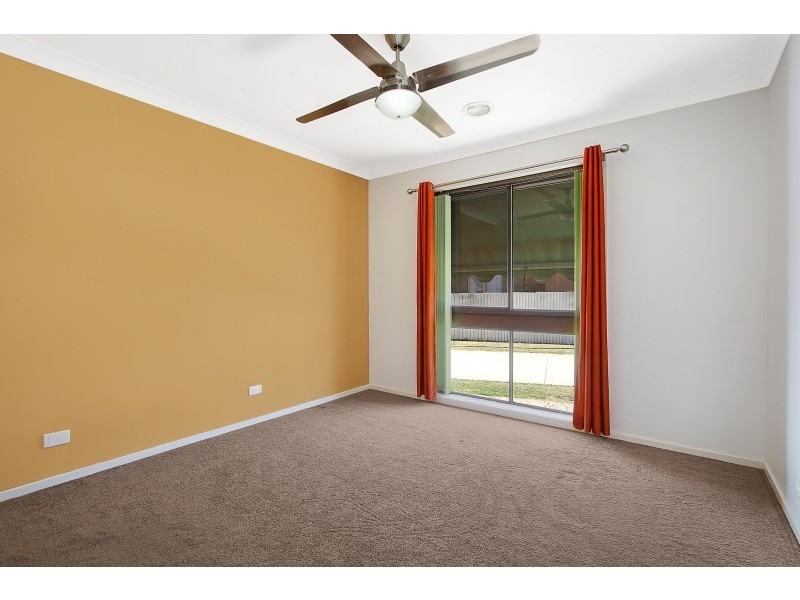 381 Sandrina Drive, Lavington NSW 2641