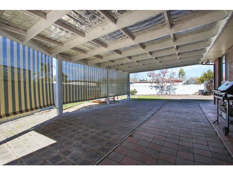 381 Sandrina Drive, Lavington NSW 2641