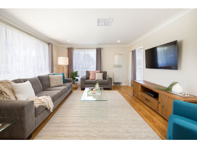 575 Kemp Street, Lavington NSW 2641