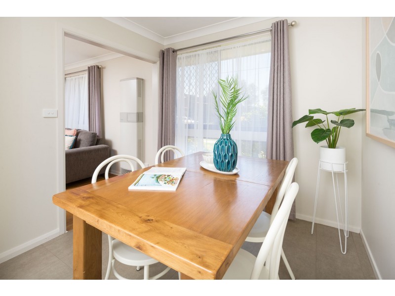 575 Kemp Street, Lavington NSW 2641