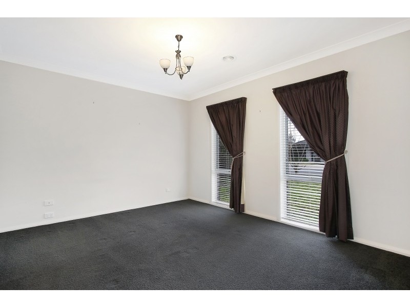 17 Treecreeper Street, Thurgoona NSW 2640