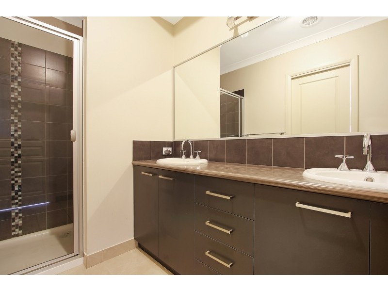 17 Treecreeper Street, Thurgoona NSW 2640
