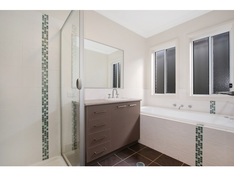 17 Treecreeper Street, Thurgoona NSW 2640