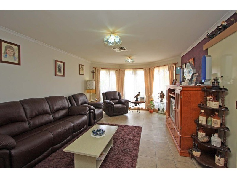 119 Hume Street, Howlong NSW 2643