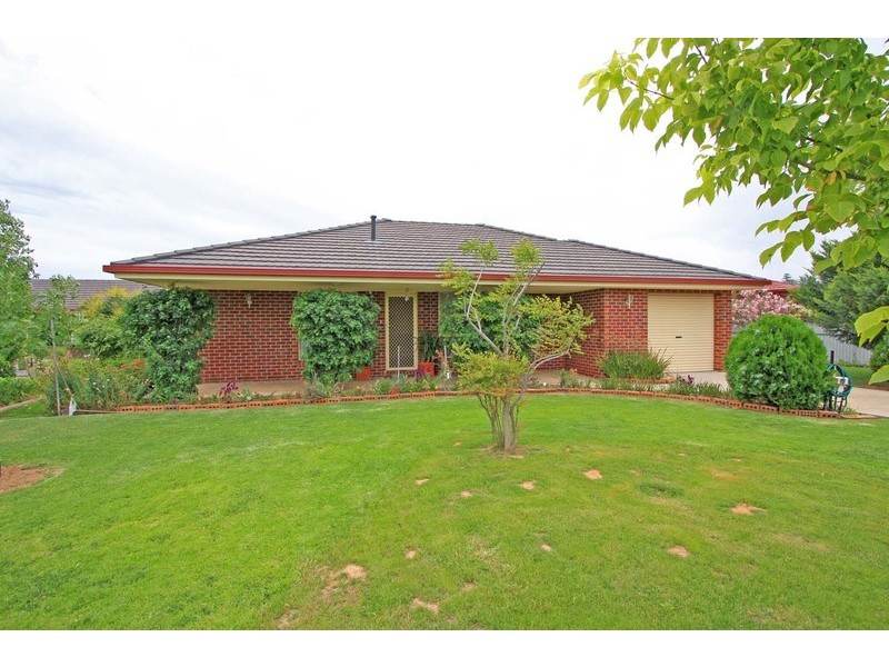 119 Hume Street, Howlong NSW 2643
