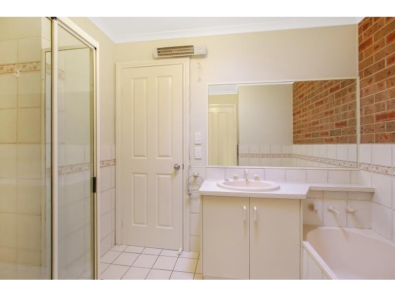 1/472 Breen Street, Lavington NSW 2641