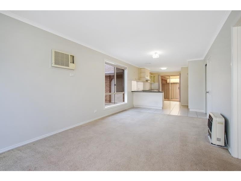 1/472 Breen Street, Lavington NSW 2641