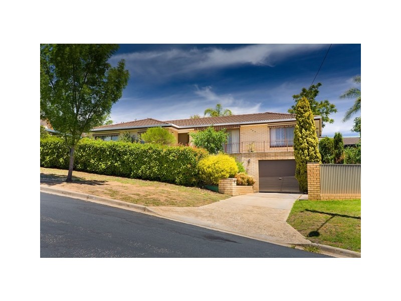 705 Centaur Road, Lavington NSW 2641