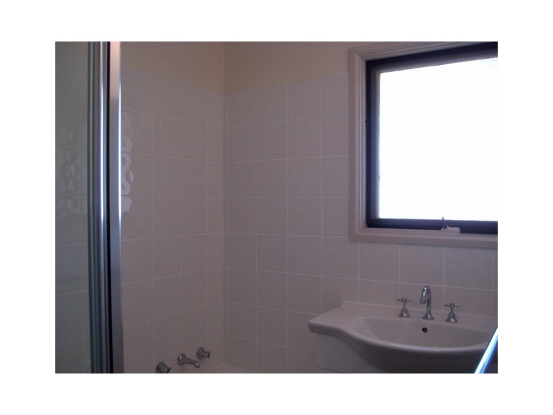 6 Algona Road, Lavington NSW 2641