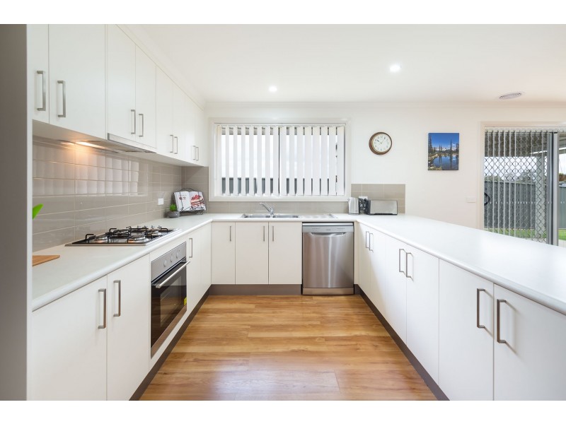 679 Kemp Street, Springdale Heights NSW 2641