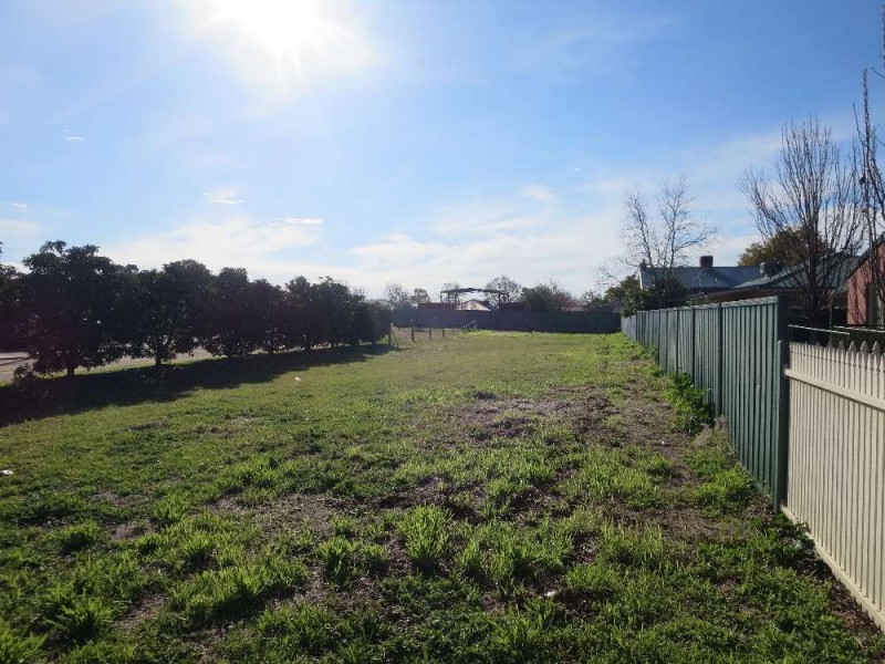 57 Hawkins Street, Howlong NSW 2643