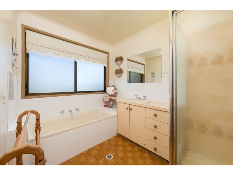 506 Munro Street, Hamilton Valley NSW 2641