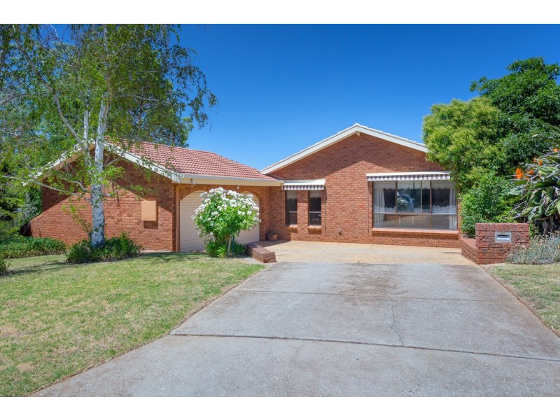 506 Munro Street, Hamilton Valley NSW 2641