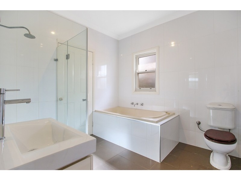 690 Stedman Crescent, Albury NSW 2640