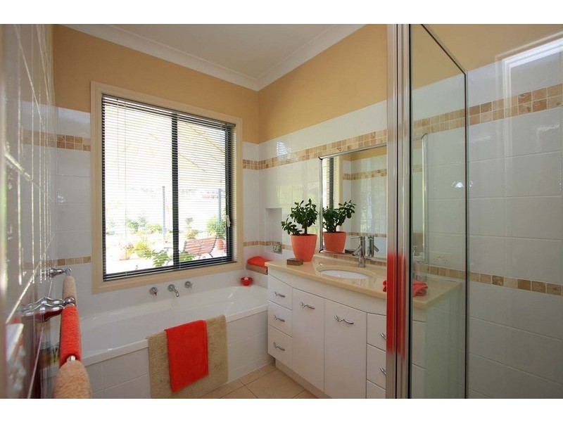 878 Centaur Road, Lavington NSW 2641