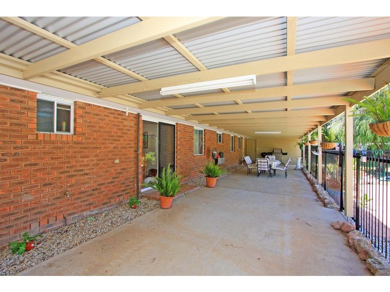 62 Townsend Street, Howlong NSW 2643