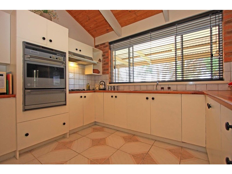 62 Townsend Street, Howlong NSW 2643