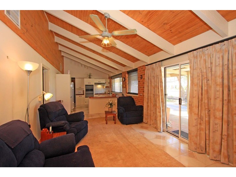 62 Townsend Street, Howlong NSW 2643