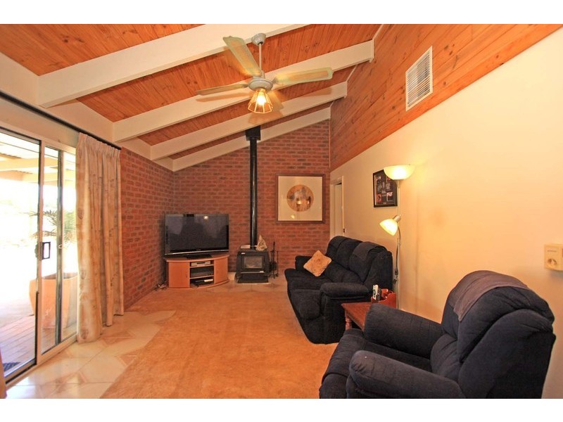 62 Townsend Street, Howlong NSW 2643