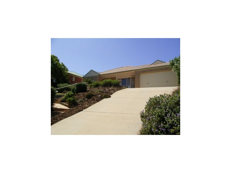 15 Orchard Way, Lavington NSW 2641