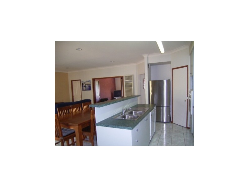 15 Orchard Way, Lavington NSW 2641