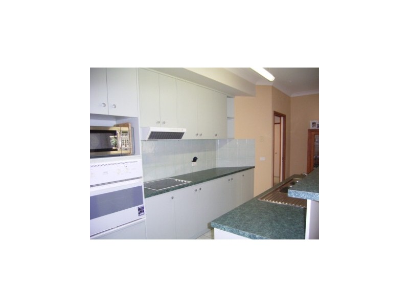 15 Orchard Way, Lavington NSW 2641