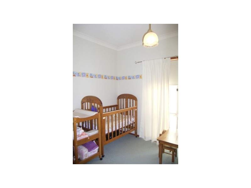 15 Orchard Way, Lavington NSW 2641