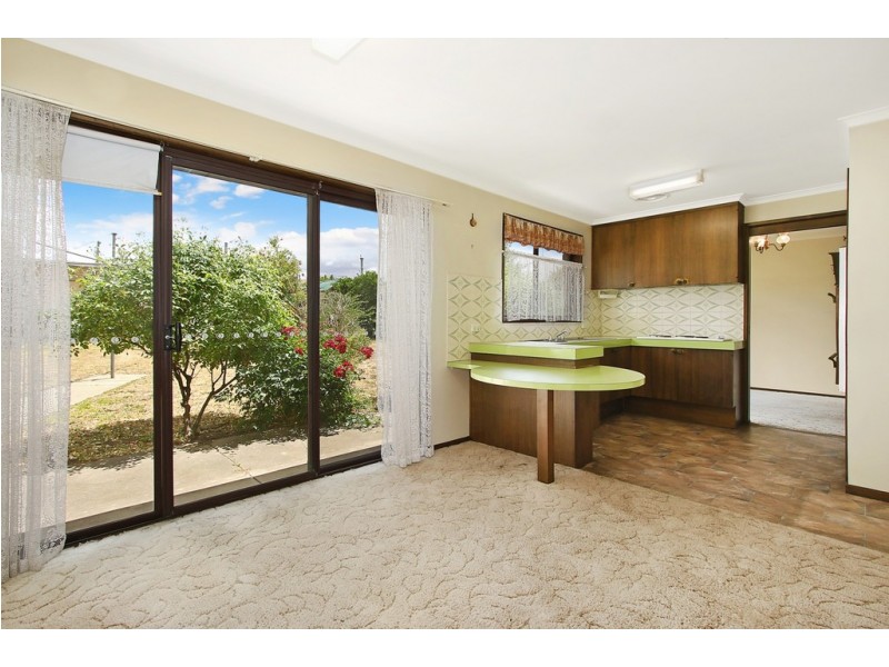 557 Iluka Crescent, Lavington NSW 2641