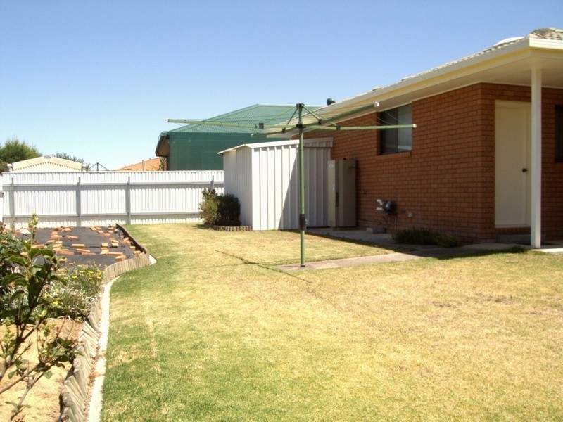 38 Saville Avenue, Lavington NSW 2641